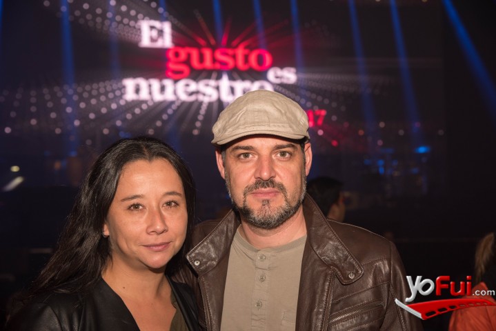 Claudia Lefever, Renzo Aste