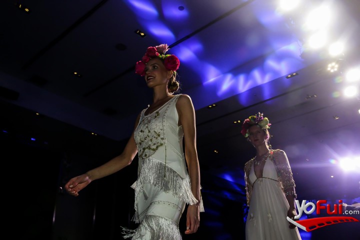Fotografía en Fundación Amanoz "los años se visten de moda", Hotel W