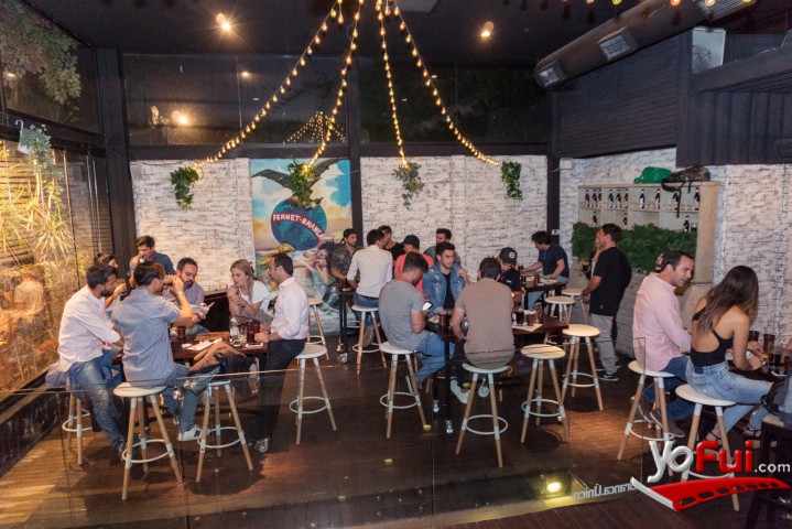 Fotografía en Amigos se reunieron para el Primer Torneo de Cachos de Fernet Branca, Sanguchería La Sociedad
