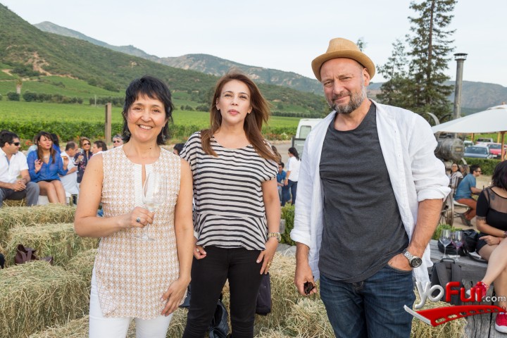 María Estela Girardín, Paola Fernández, Albert Tidy