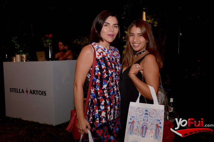 Fotografía en Campaña Buy a Lady a Drink, Jardines del Hotel Santiago
