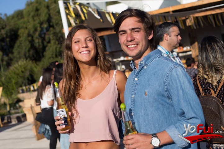 Samantha Hughes, Román Corral