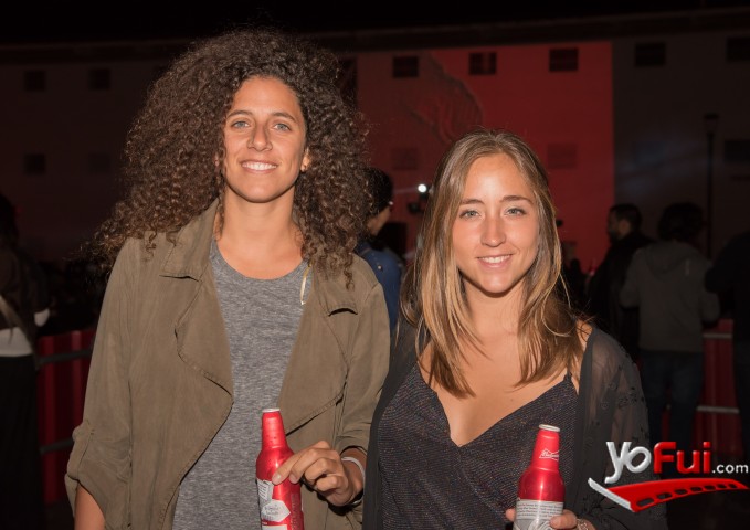 Camila Plass, Daniela Young