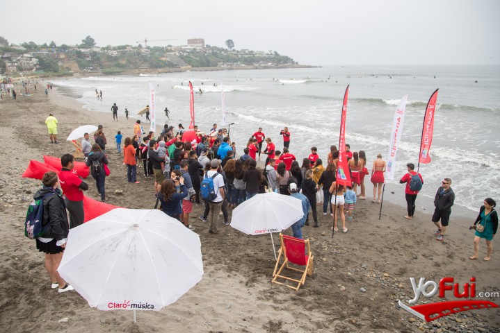 Fotografía en Claro Verano e Isidora Ureta realizaron exclusiva clase de surf, Playa La Boca