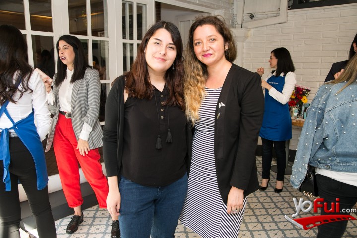Sara González, Julia Salas
