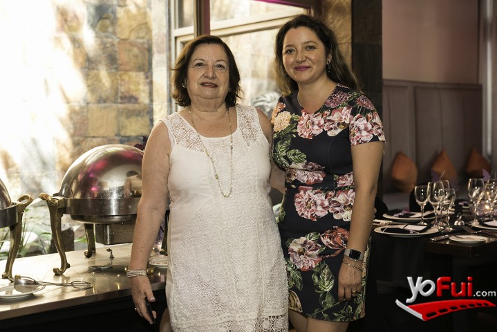 Marina Meneses Weber, Julia Salas