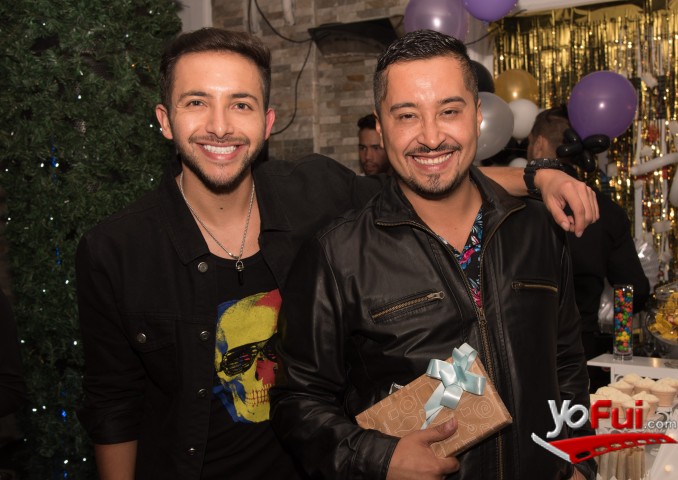 Hugo Valencia, Patricio Valdivia