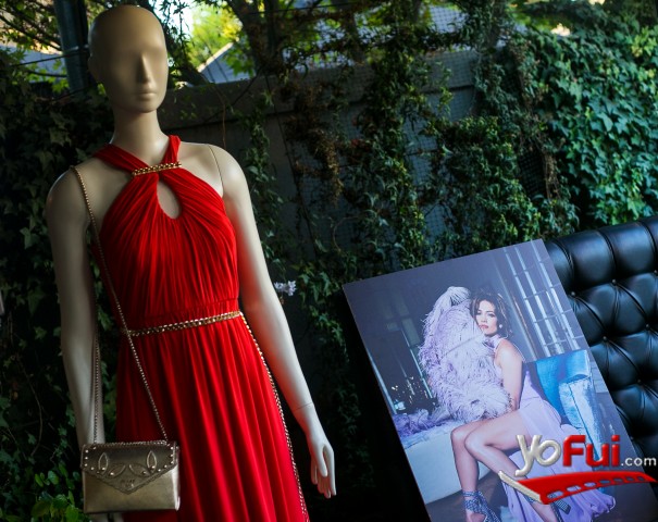 Fotografía en Colección Cápsula JLO x Guess, Restaurante Bautista Gourmet