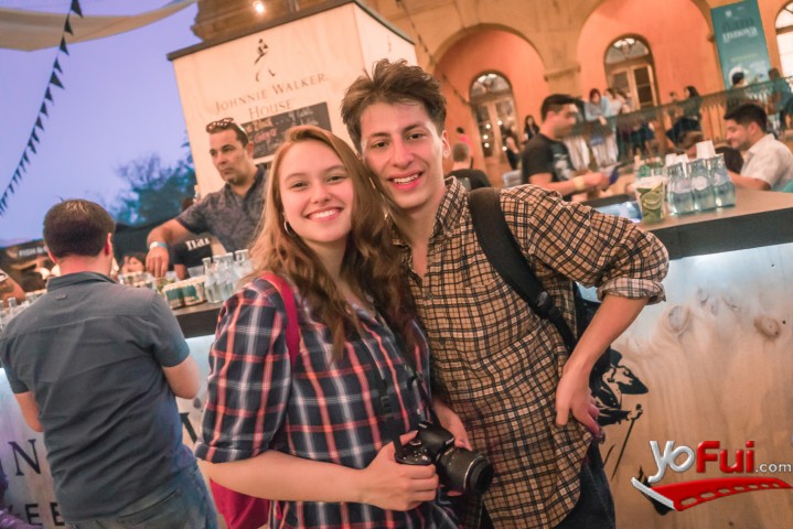 Sophie, Iván Valencia
