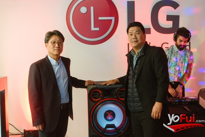 Donguk Heo - Presidente de LG Chile, John Ryu - Director de Categoría Audio