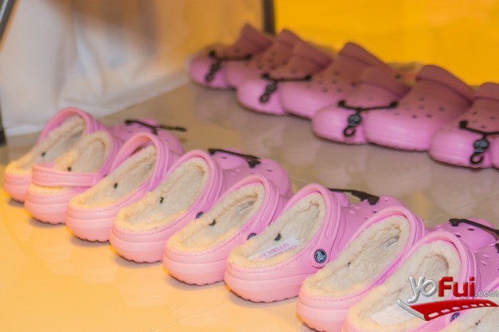 Fotografía en Reinauguración Crocs de Costanera Center, Tienda Crocs