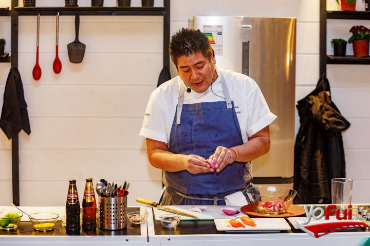 Ciro Watanabe, clase de cocina