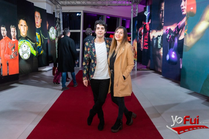 Roberto Van Cauwelaert, Fernanda Carrasco