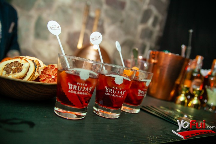 Fotografía en Lanzamiento Cenas Clandestinas de Brujas de Salamanca, Restaurant de El Arrayán