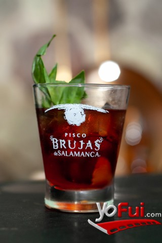 Fotografía en Lanzamiento Cenas Clandestinas de Brujas de Salamanca, Restaurant de El Arrayán