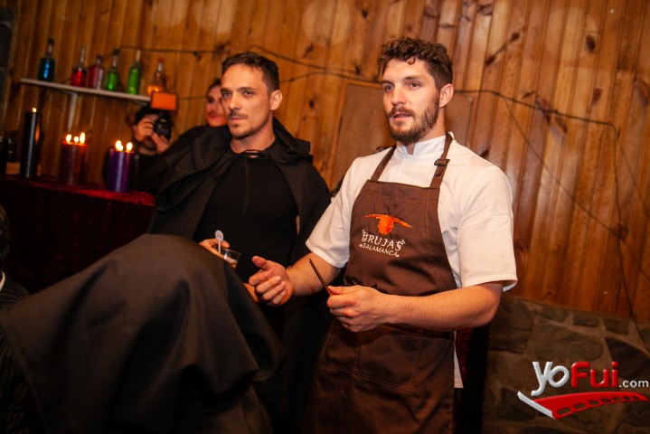 Fotografía en Lanzamiento Cenas Clandestinas de Brujas de Salamanca, Restaurant de El Arrayán