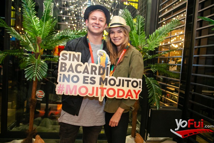 Andrés Ulloa, Antonina Mena