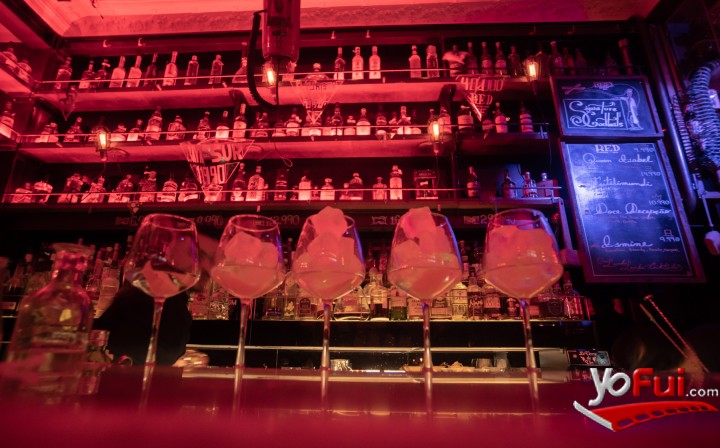 Fotografía en Fiesta de los 40.000 cocteles del Red Luxury Bar, Red Luxury Bar