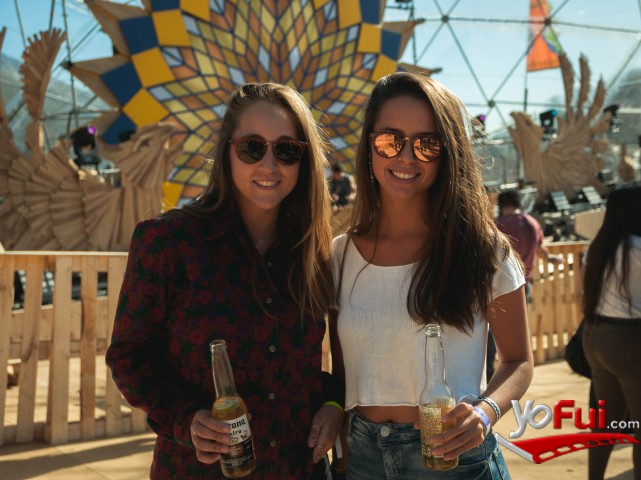 Daniela Young, Clara Ugarte