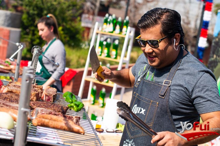 Fotografía en Profesor Klocker da sus tips para el mejor asado este 18, Plaza frente a Canal 13