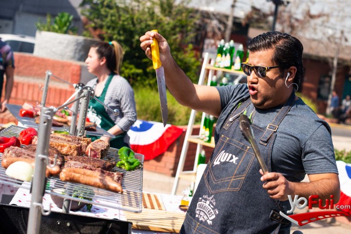 Fotografía en Profesor Klocker da sus tips para el mejor asado este 18, Plaza frente a Canal 13