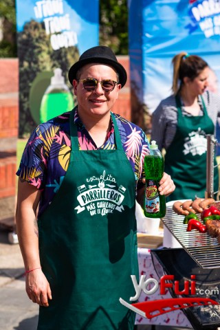 Fotografía en Profesor Klocker da sus tips para el mejor asado este 18, Plaza frente a Canal 13
