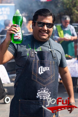 Fotografía en Profesor Klocker da sus tips para el mejor asado este 18, Plaza frente a Canal 13
