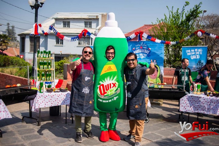 Fotografía en Profesor Klocker da sus tips para el mejor asado este 18, Plaza frente a Canal 13