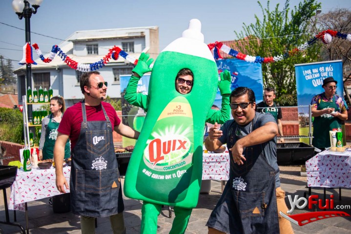 Fotografía en Profesor Klocker da sus tips para el mejor asado este 18, Plaza frente a Canal 13