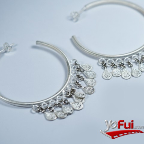 Fotografía en Nueva colección  Infini de Lola Lecannelier:  Joyas para mujeres atrevidas, Tienda Lola Lecannelier