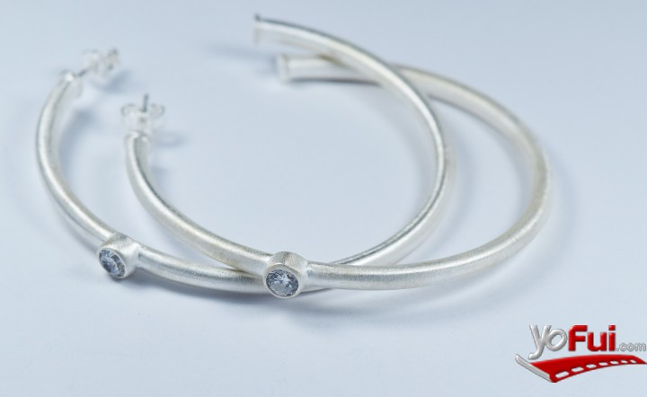 Fotografía en Nueva colección  Infini de Lola Lecannelier:  Joyas para mujeres atrevidas, Tienda Lola Lecannelier