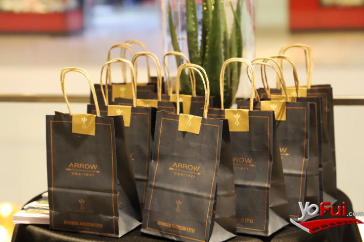 Fotografía en Arrow inaugura tienda en Mall Plaza Egaña, Tienda Arrow