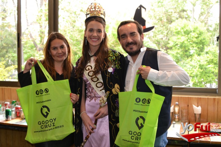 Alileen Burgos, Agostina Sosa, Mario Solís