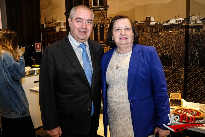 Iván Avila, Marina Meneses Weber