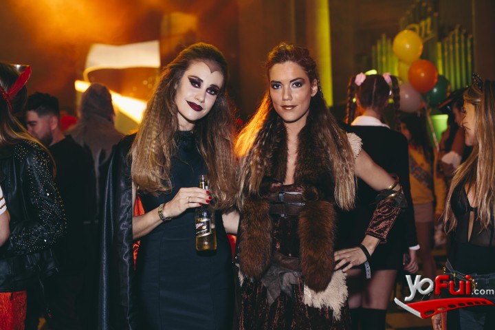 Antonia Bulnes, Angeles Alvarez