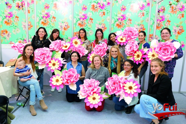 Taller de flores en papel