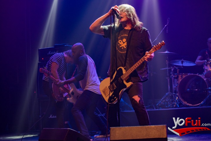 Soul Asylum en concierto