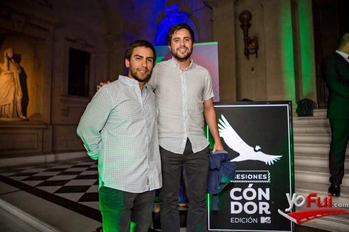 Tomás Camus, Sacha Levy