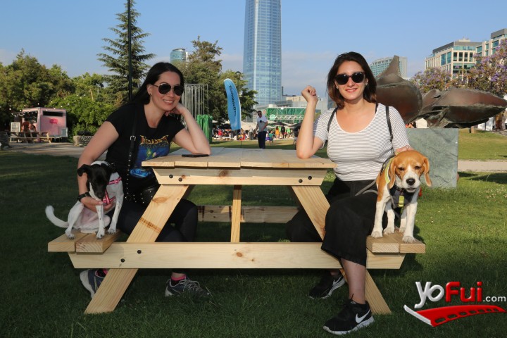 Romina Vallejos y Bianca (el perro), Francisca Manieu y Margarita (el perro)