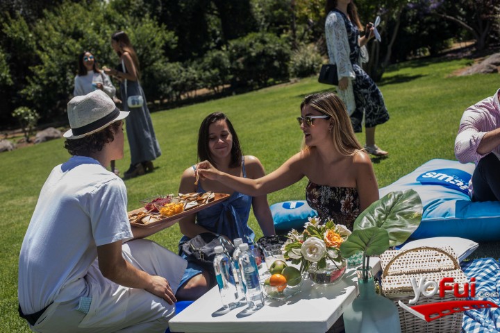 Fotografía en Smartwater da la bienvenida al verano 2019, Casa Los Dominicos