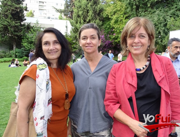 Carola Oltra, María José Mir, Angela Wilson