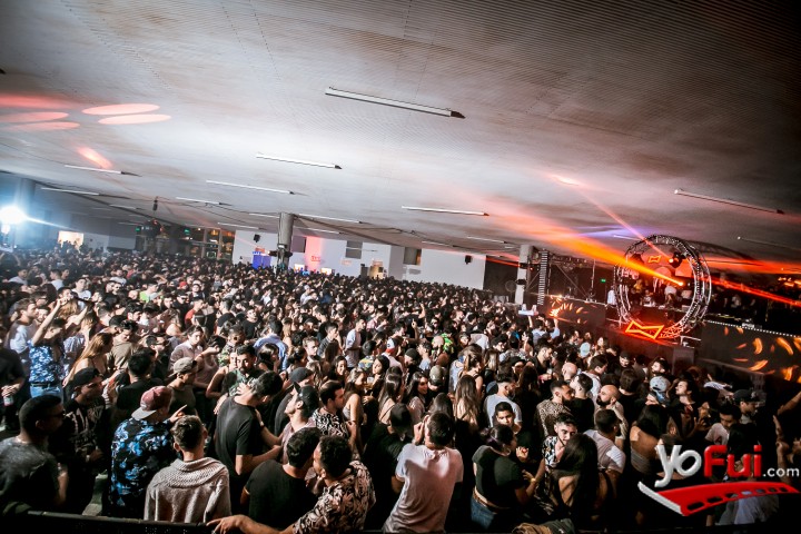 Fotografía en Paco Osuna tocó sus mejores temas junto a Budweiser en BudxSummer, Nuevo Terminal de Cruceros