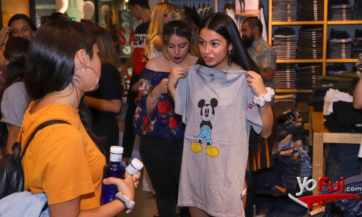 Fotografía en Preventa exclusiva de la colección Levi´s x Mickey, Tienda Levi's
