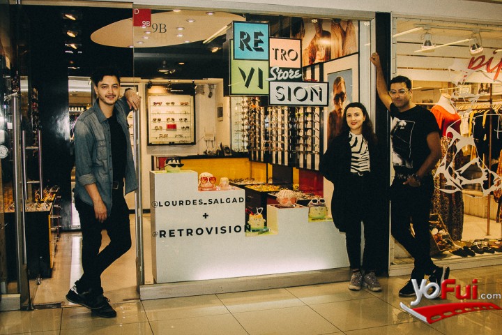 Fotografía en Lanzamiento renovada vitrina de Retrovisión, Tienda Retrovisión