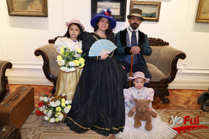 Mónica Mena, Cristián Arellano junto a Amparo y Rocío, en Santa Rosa de Apoquindo