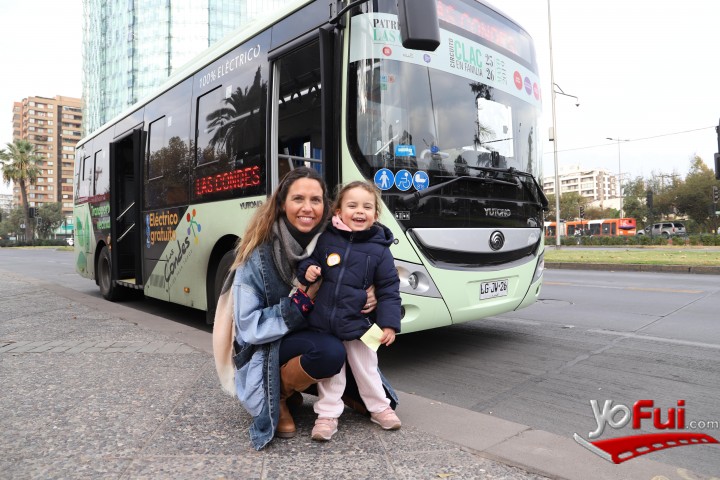 Christine Liscombe, Agustina Sanhueza, en buses eléctricos