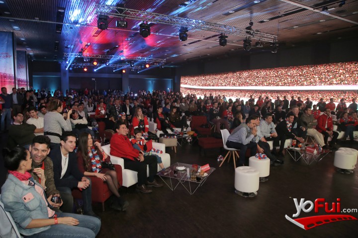 Fotografía en Claro Chile junto a sus clientes vibraron con partidos de La Roja, Centro Parque