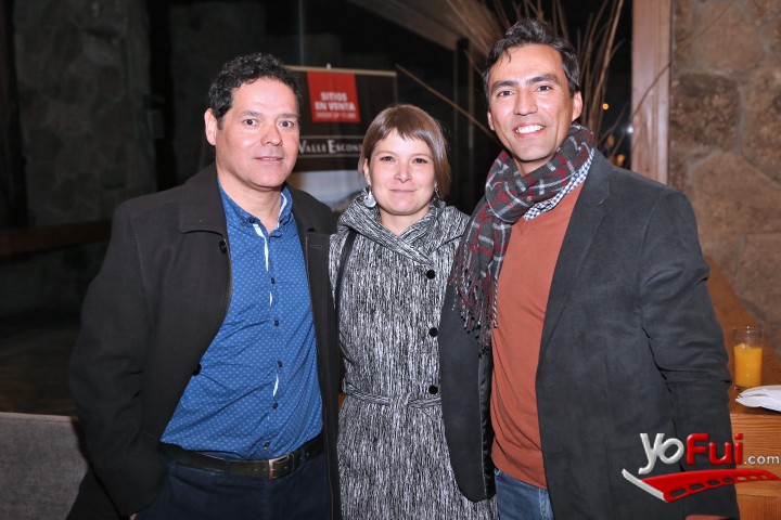 Thomas Leeson, Carolina Naranjo, Moisés Jara