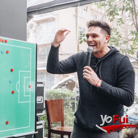 Rafael Olarra en AOC celebró en grande los cuartos de final