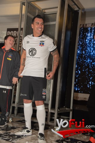 Lanzamiento camiseta UMBRO/Colo-Colo 2019